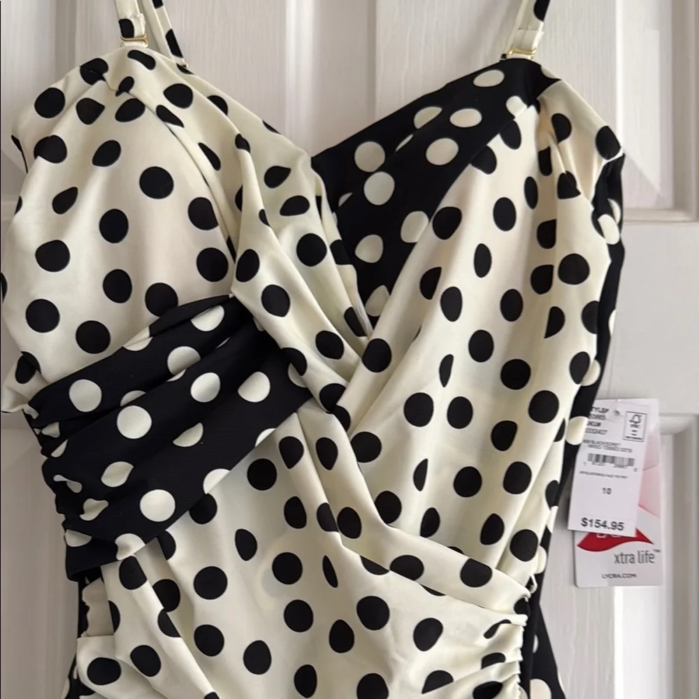 LANDS’ END LYCRA Women's Slender Suit Wrap Bandeau One Piece Swimsuit - Picture 5 of 14